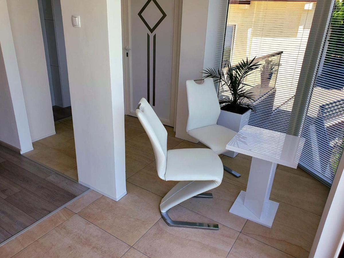 Penthouse Jacuzzi & Pool Apartmants Opatija Exterior photo