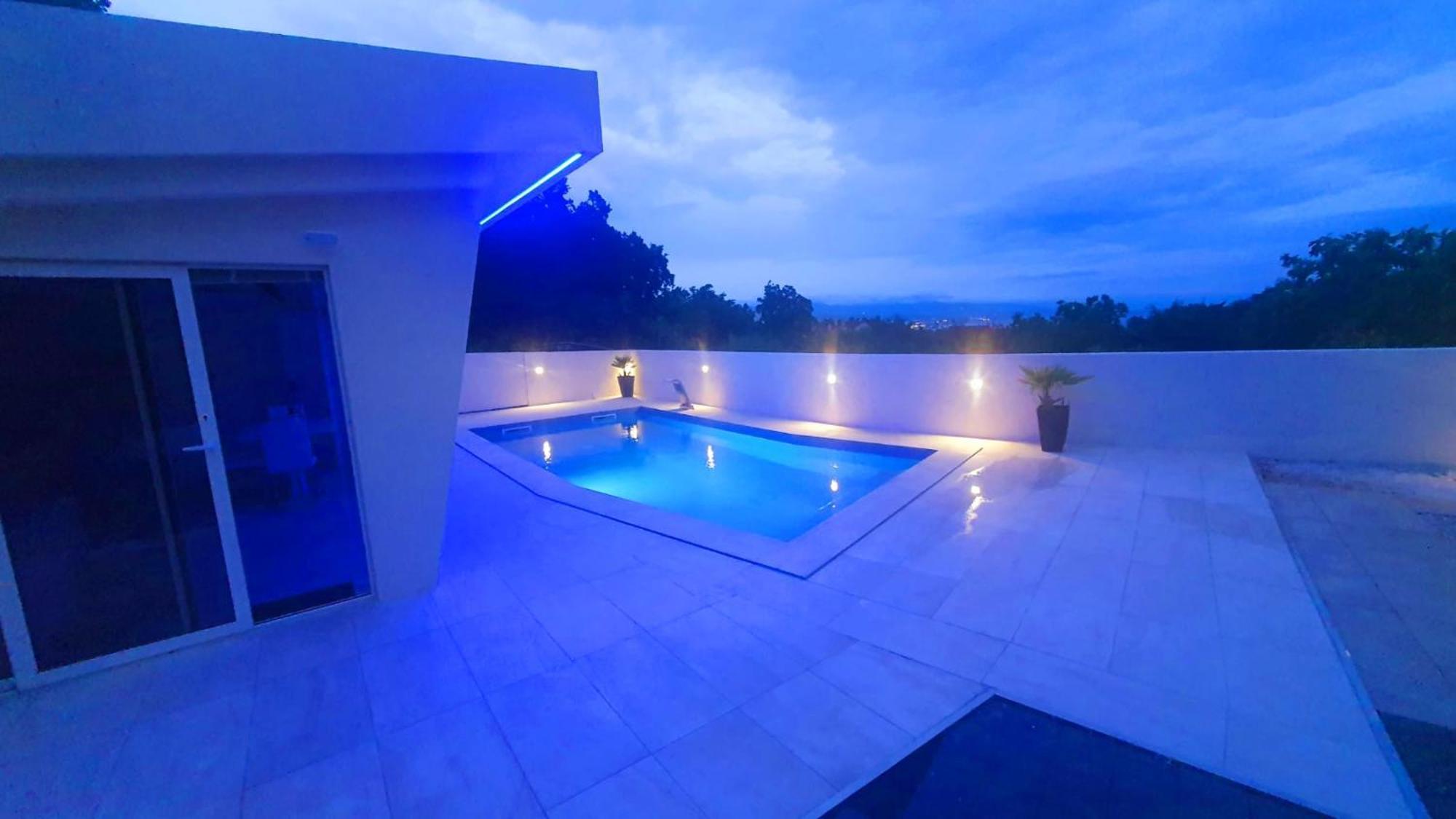 Penthouse Jacuzzi & Pool Apartmants Opatija Exterior photo