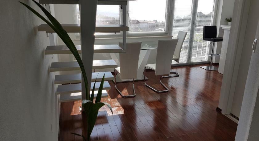 Penthouse Jacuzzi & Pool Apartmants Opatija Exterior photo